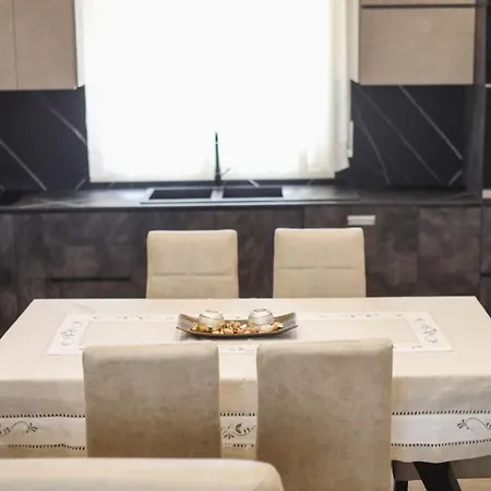 아파트 Valbona Apartament's 1 Vlorë